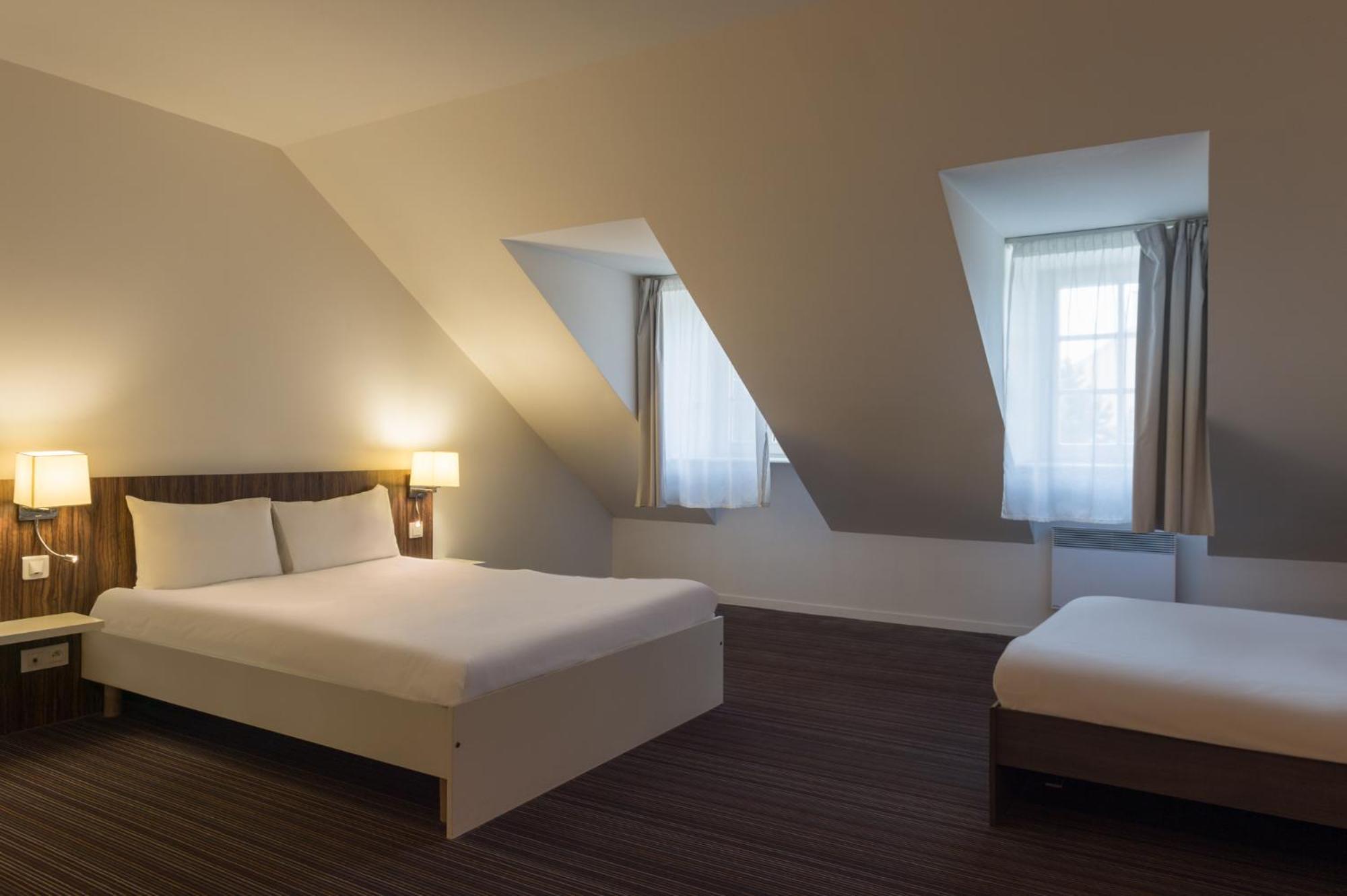 Douzy The Originals City, Hotel Le Coeur D'Or, Sedan Est מראה חיצוני תמונה